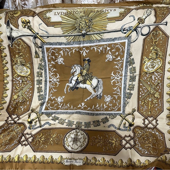 HERMES ❤️🌟 “LUDOVICUS MAGNUS” SILK SCARF HAND-ROLLED EDGES W/ BOX⭐️ - Picture 2 of 6